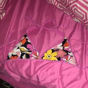 REVERSIBLE swim top! 👙